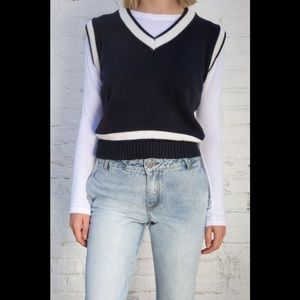 brandy melville argyle sweater vest